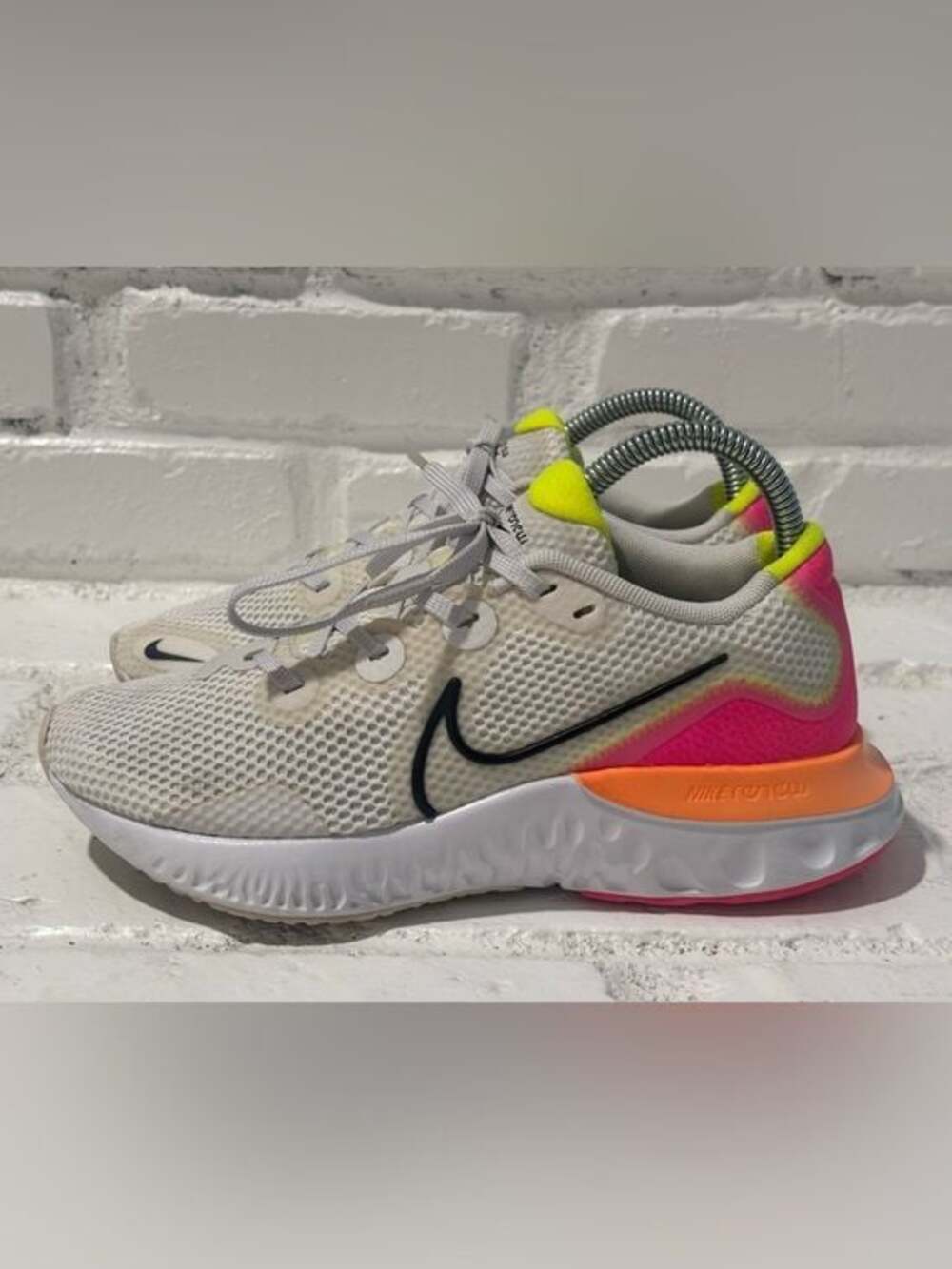 Nike Renew Run Running shoes 'Platinum Pink Blast', Women’s size 6.5